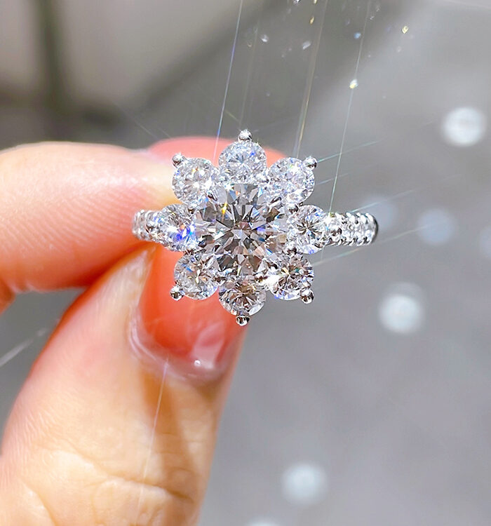 1ct Round Diamond Platinum Ring