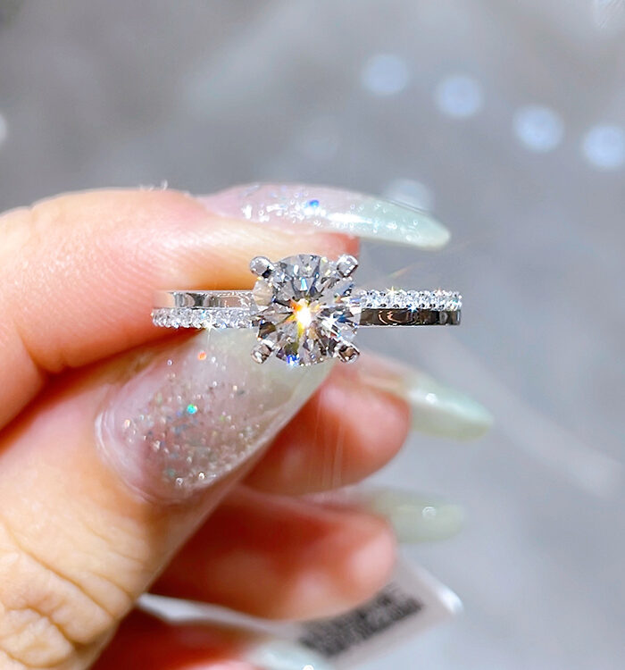 1ct Diamond Platinum Ring