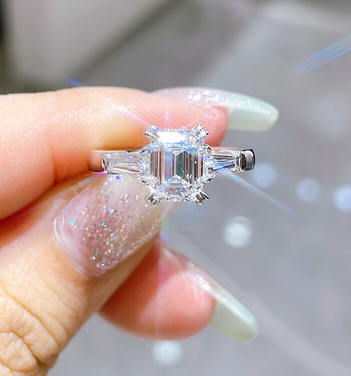 1ct 祖母绿形 Diamond Platinum Ring