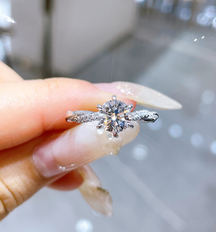 1ct Round Diamond Platinum Ring