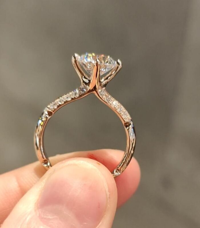 Round Diamond 18K红 Ring