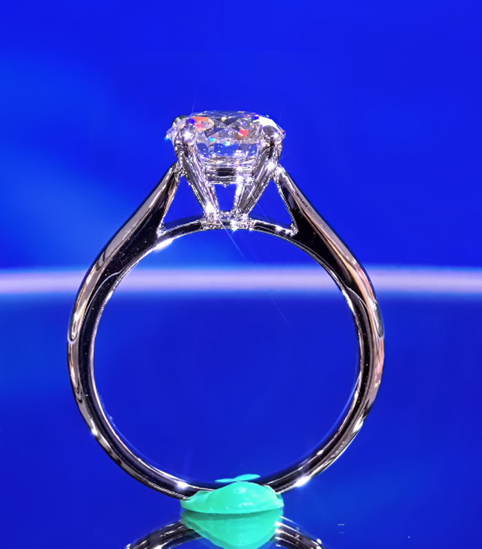 Round Diamond White Gold 18K Ring