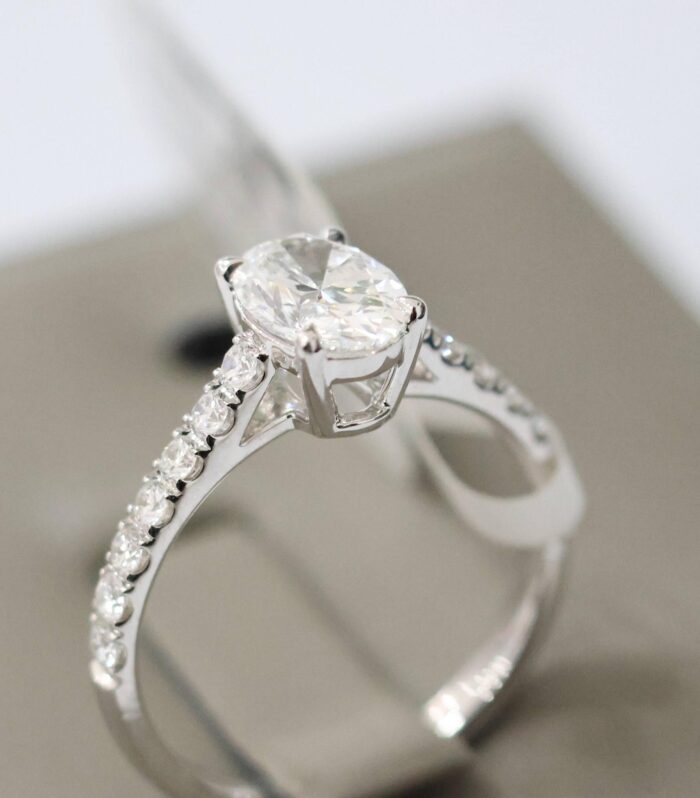 1ct Round Diamond White Gold 18K Ring
