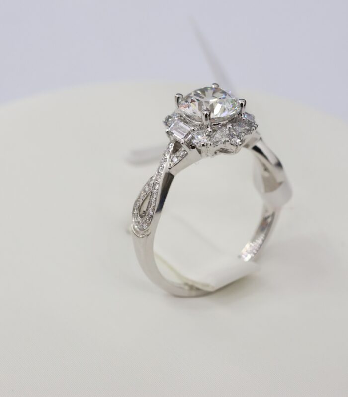 1ct Round Diamond White Gold 18K Ring