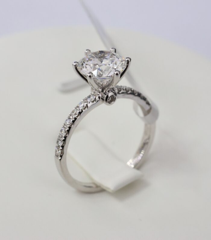 Round Diamond White Gold 18K Ring