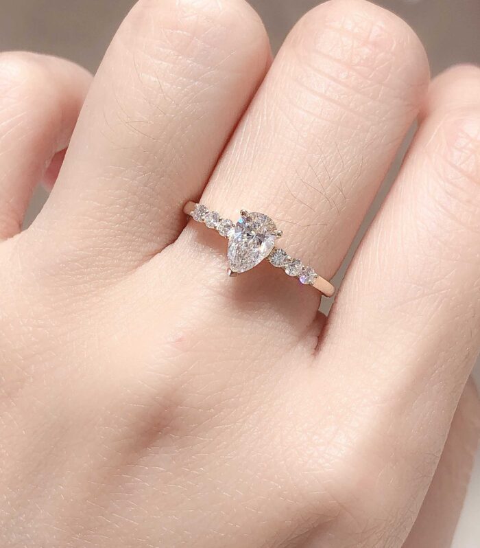 1ct Pear Lab Diamond Yellow Gold 18K Ring