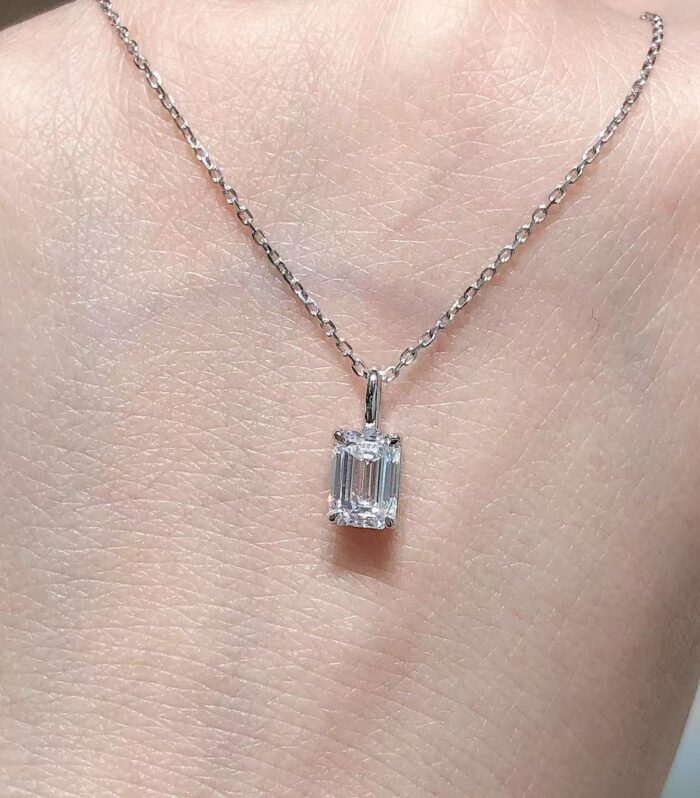 1ct Emerald Lab Diamond 铂PT950 Ring