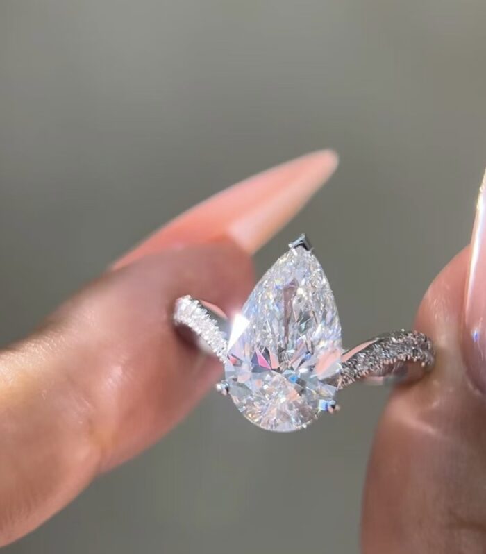 1ct Pear Lab Diamond 铂PT950 Ring