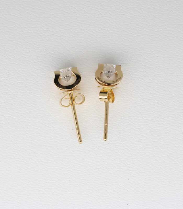 Round Diamond Yellow Gold 18K Ring