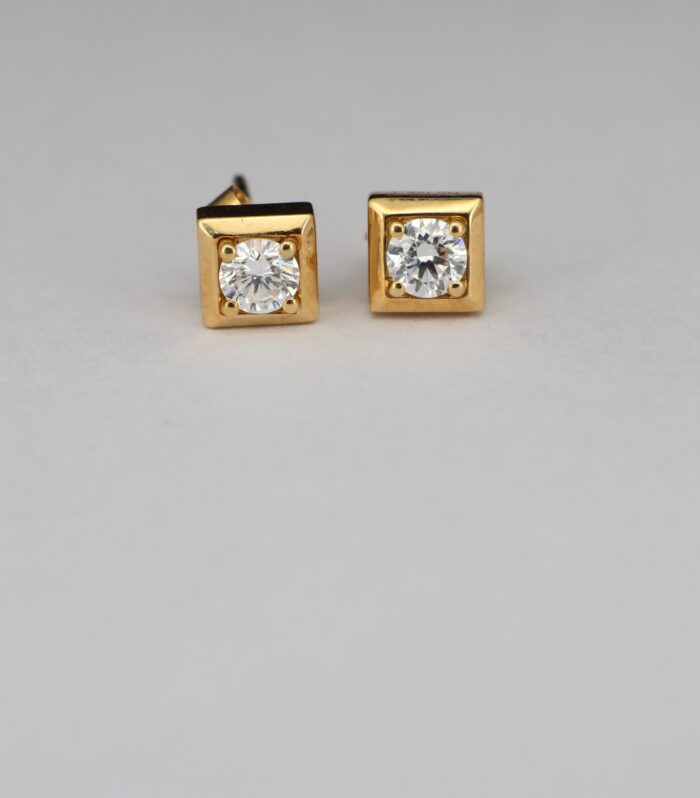 Round Diamond 18k黄 Ring