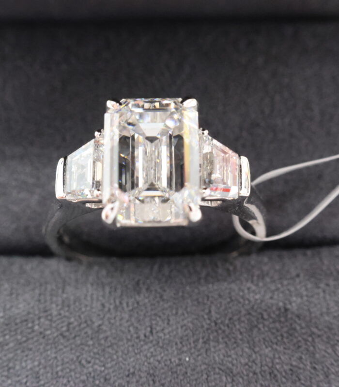 1ct Emerald Diamond 18k白 Ring