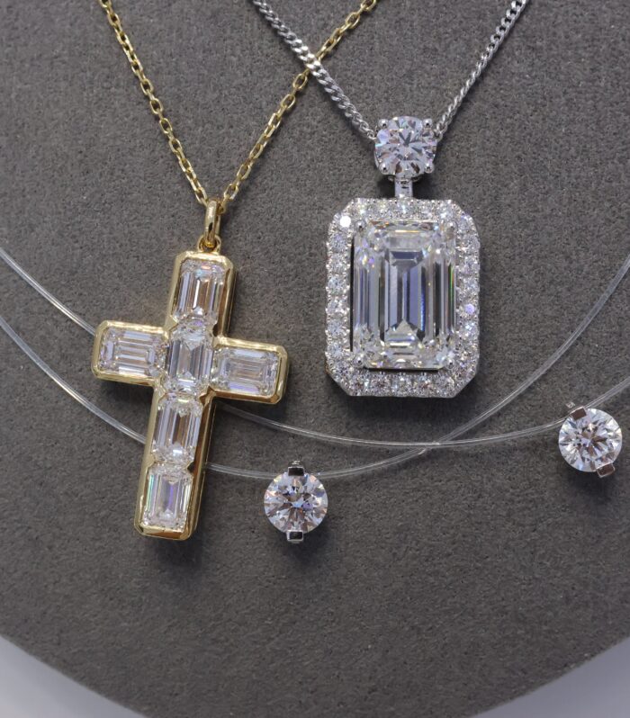 1ct Emerald Diamond Platinum Ring