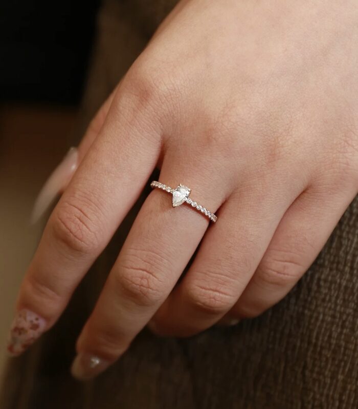 1ct Pear Lab Diamond Yellow Gold 18K Ring