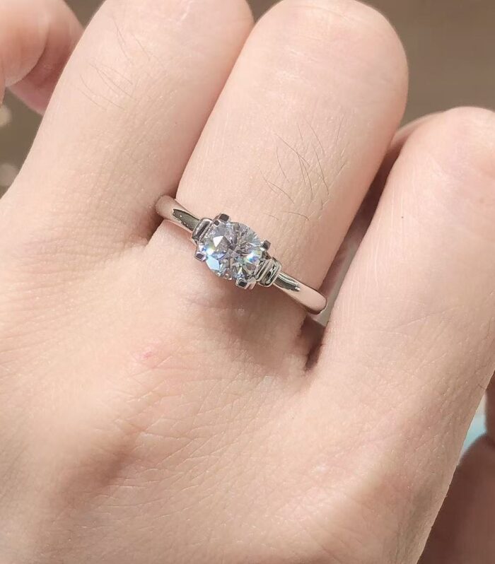 1ct Round Lab Diamond 18K分色 Ring