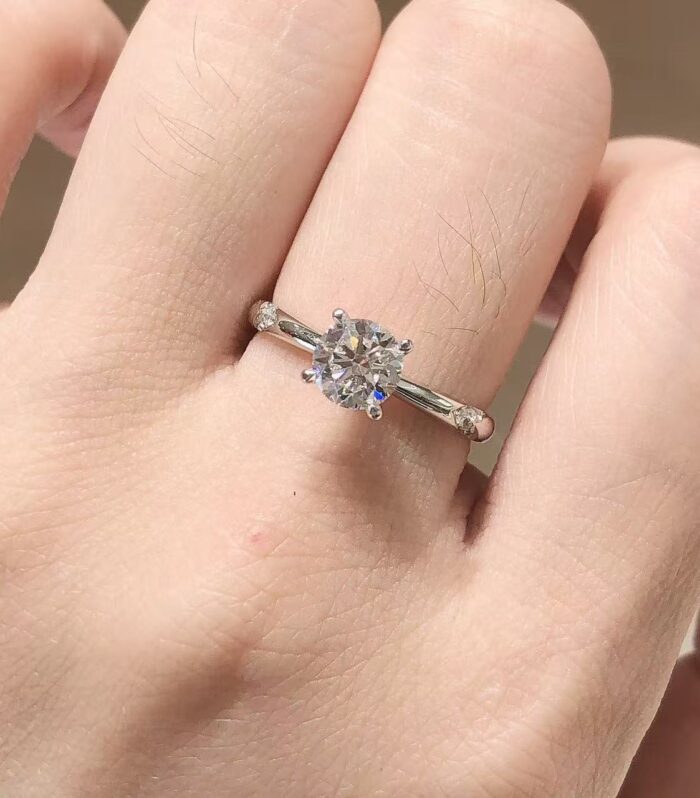 1ct Round Lab Diamond 18K分色 Ring